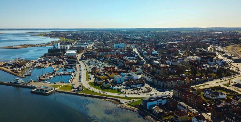 Kom tættere på vælgerne: Sådan kan du opbygge tillid som kandidat til kommunalvalget i Holbæk Kommune