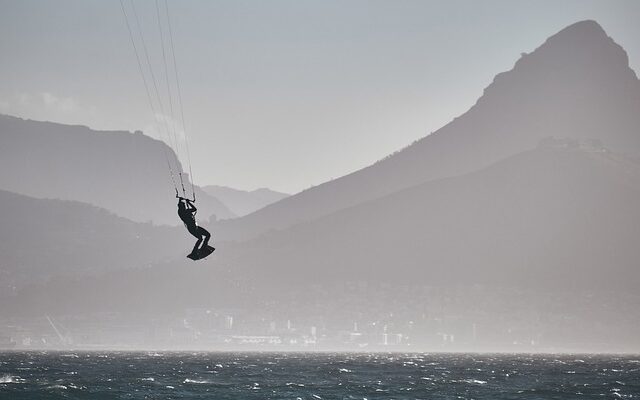 Fra Holbæk til horisonten: Kitesurfing som en spændende vandsport
